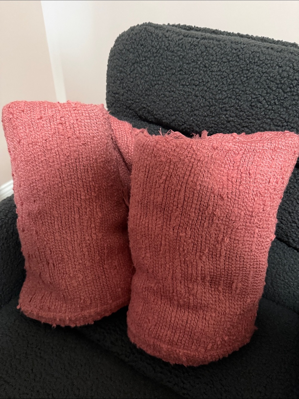 Dkny Pair of Textured Rose Pink Accent blankets